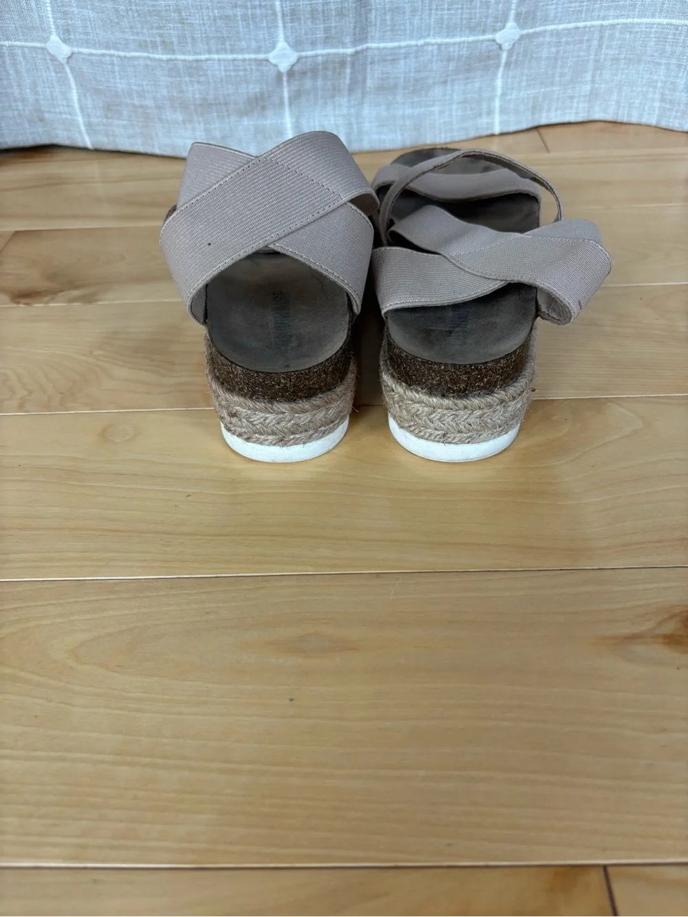 Cushionaire stylish taupe